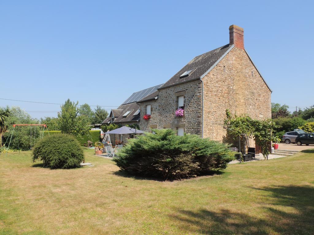 Au Coeur De La Baie Apartment Le Val-Saint-Pere Bagian luar foto
